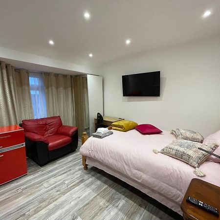 Luxury Rooms With En-Suite Bathrooms - West London Harrow on the Hill Ngoại thất bức ảnh