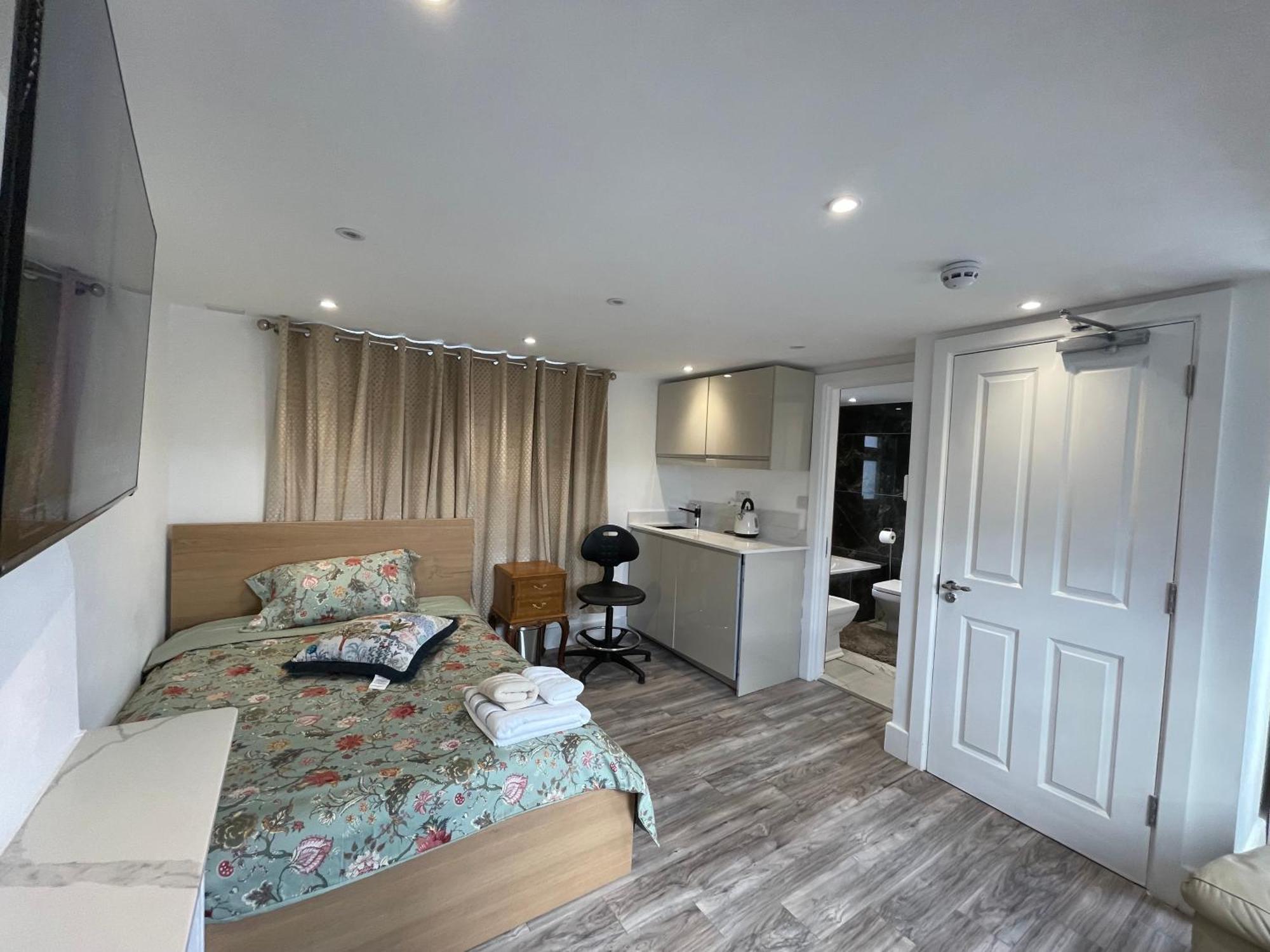 Luxury Rooms With En-Suite Bathrooms - West London Harrow on the Hill Ngoại thất bức ảnh