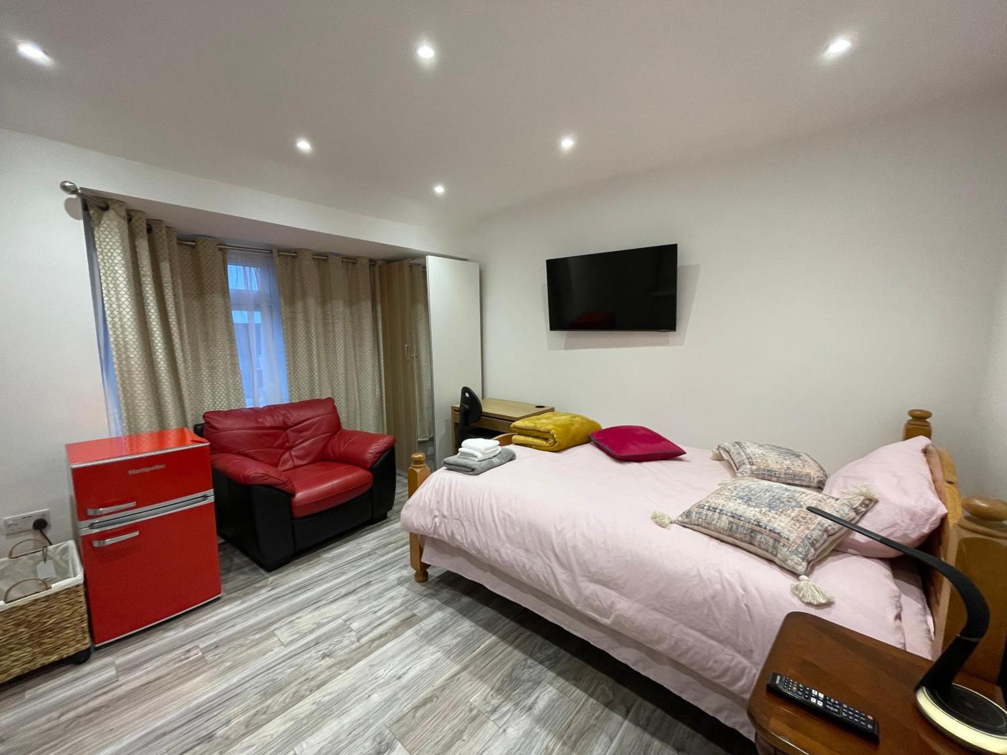 Luxury Rooms With En-Suite Bathrooms - West London Harrow on the Hill Ngoại thất bức ảnh