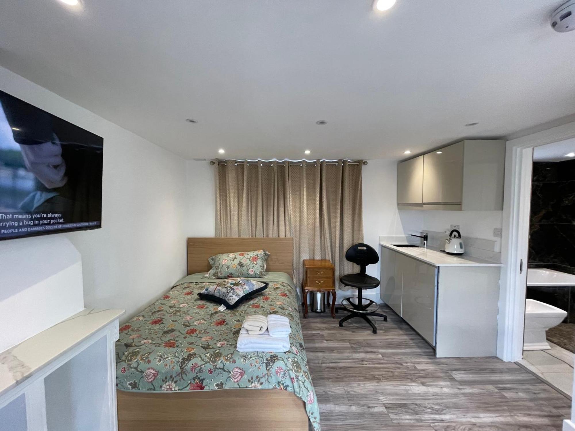 Luxury Rooms With En-Suite Bathrooms - West London Harrow on the Hill Ngoại thất bức ảnh