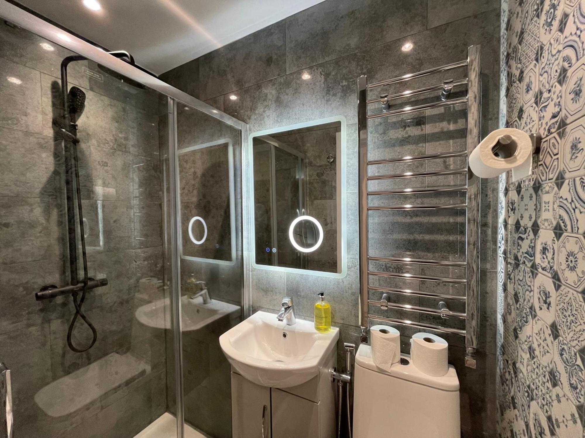 Luxury Rooms With En-Suite Bathrooms - West London Harrow on the Hill Ngoại thất bức ảnh