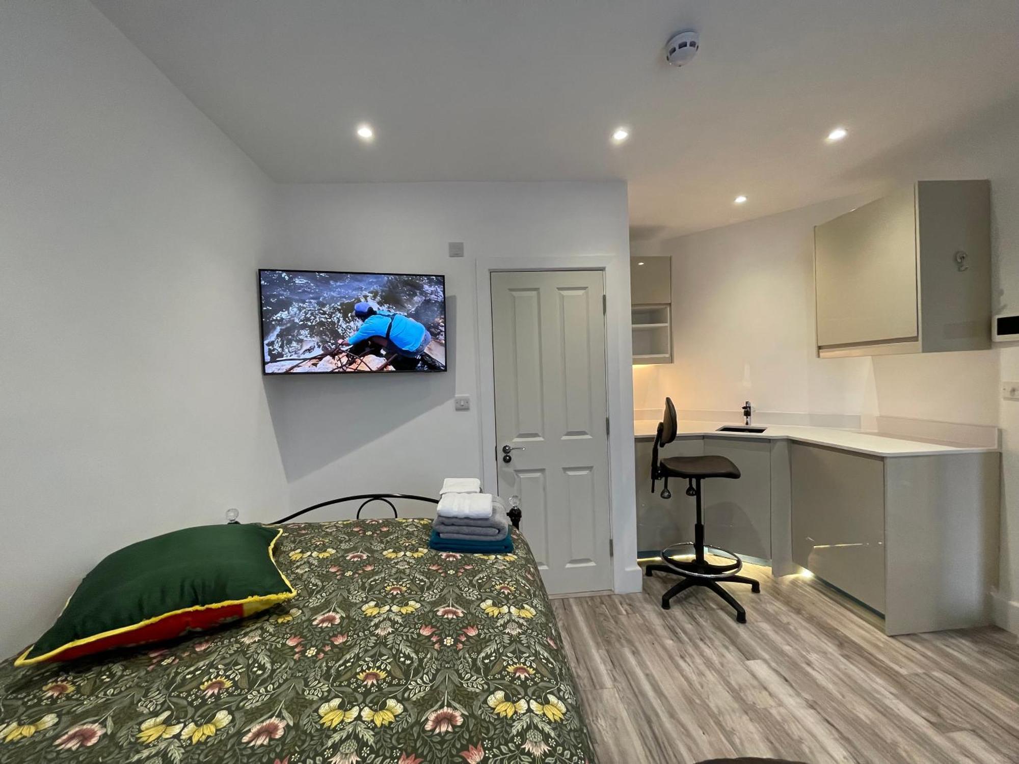 Luxury Rooms With En-Suite Bathrooms - West London Harrow on the Hill Ngoại thất bức ảnh