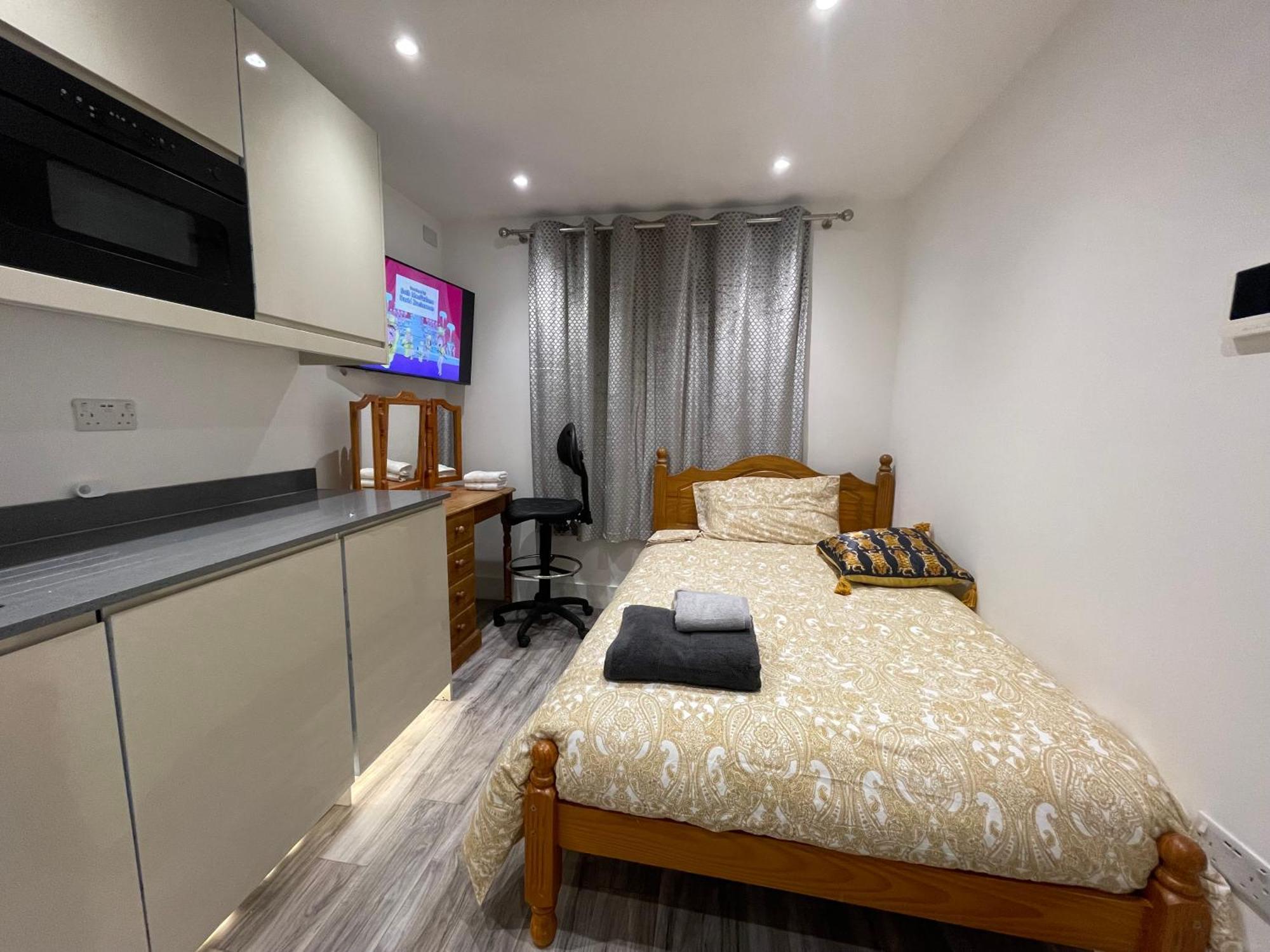 Luxury Rooms With En-Suite Bathrooms - West London Harrow on the Hill Ngoại thất bức ảnh